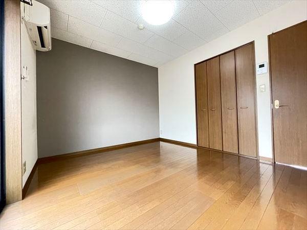プレジール八尾南