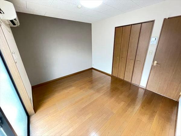 プレジール八尾南