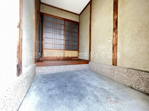 弓削町2丁目平屋