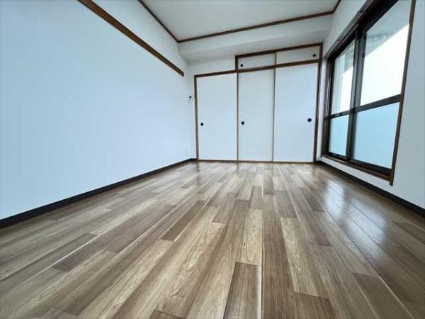 友井グレイス
