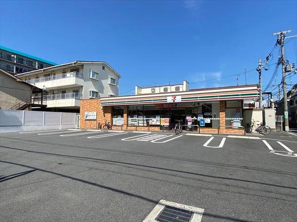 レオパレスばら(セブンイレブン八尾陽光園1丁目店)