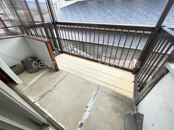 萱振町2丁目貸家