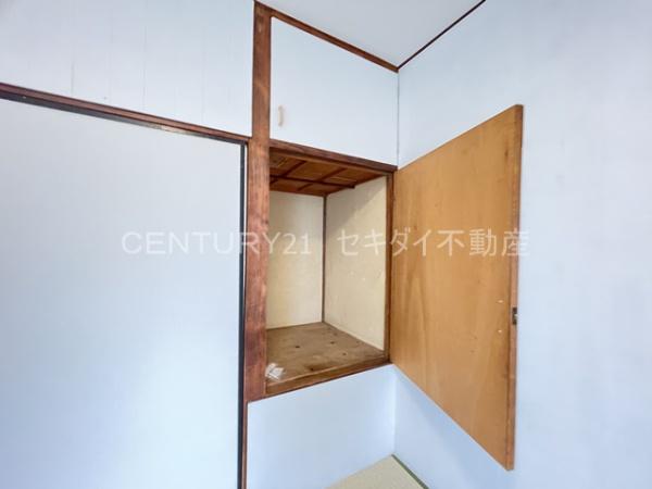 萱振町2丁目貸家