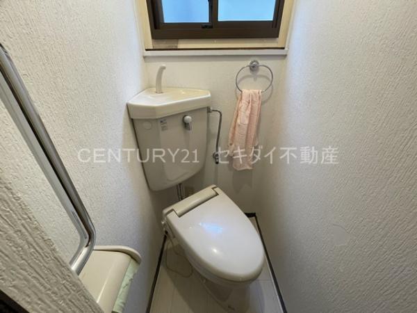萱振町2丁目貸家