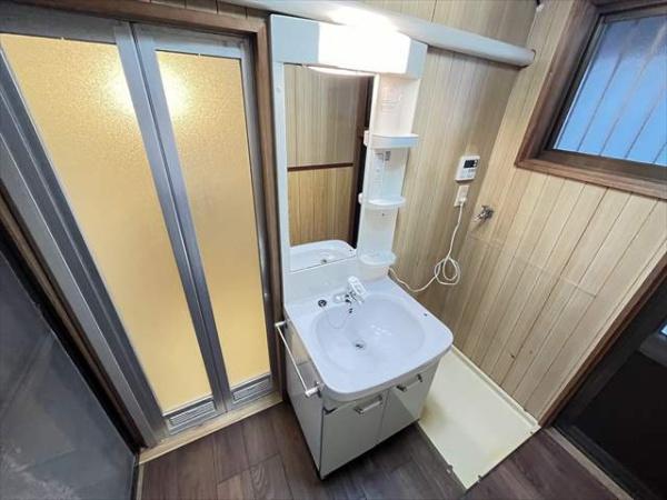 宮町3丁目貸家