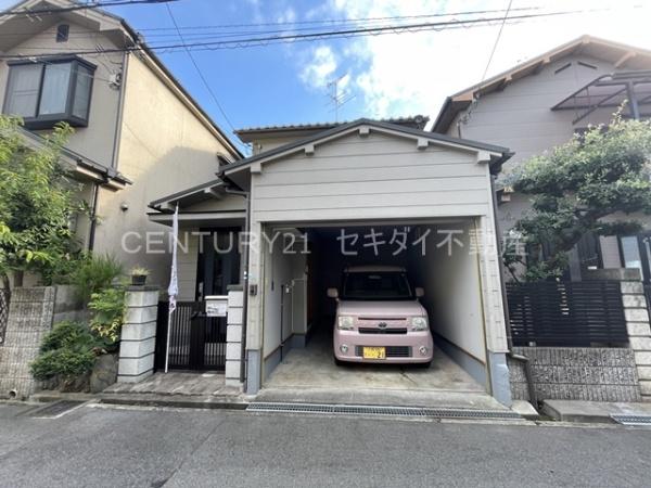 東山本町1丁目ガレージ付き戸建て
