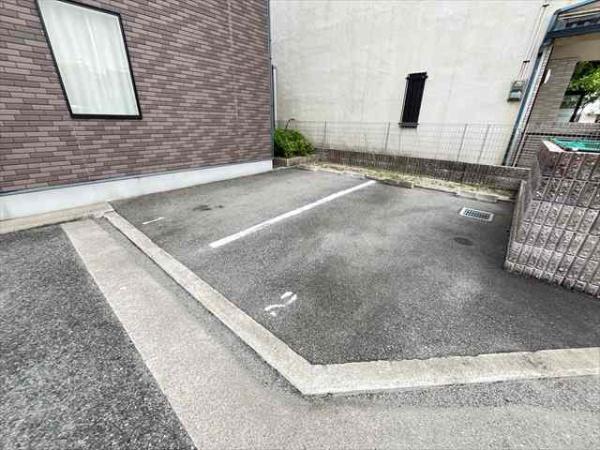 レオネクストリトルスクウェア