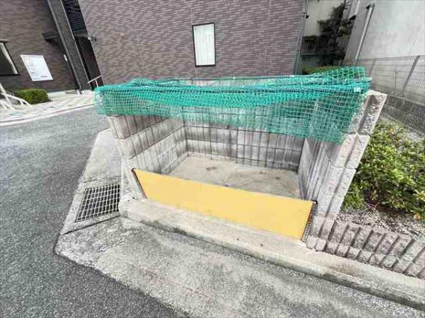 レオネクストリトルスクウェア