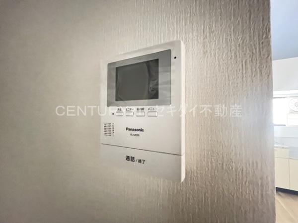 ロッヂｍ東山本新町6丁目貸家