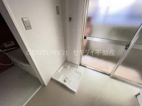 ロッヂｍ東山本新町6丁目貸家