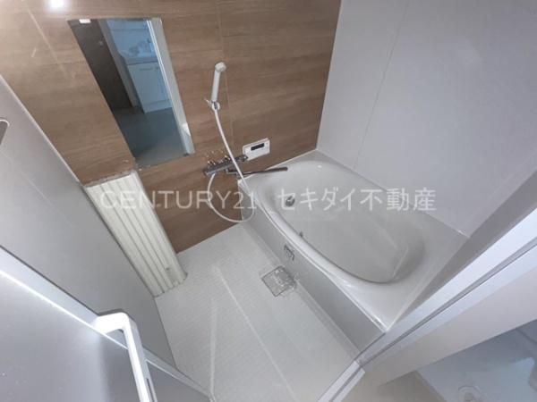 ロッヂｍ東山本新町6丁目貸家