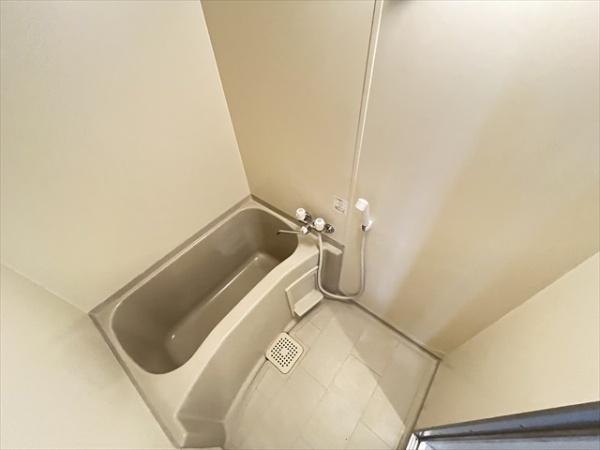 エステート高安Ｂ棟