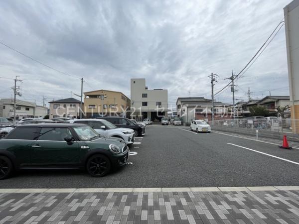 Ｌｕｍｉｅ　Ｃｏｕｒｔ