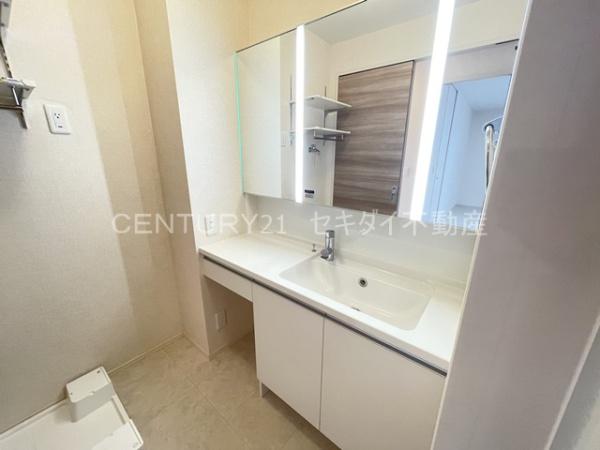 Ｌｕｍｉｅ　Ｃｏｕｒｔ