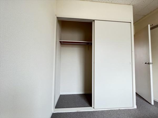 レオパレス母木