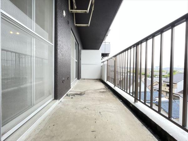 八尾市南植松町４丁目のマンション