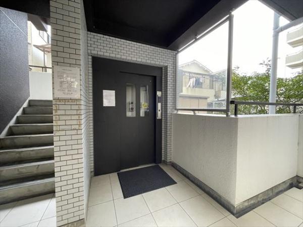 八尾市南植松町４丁目のマンション