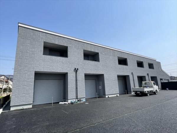 Toms　garage（トムズ　ガレージ