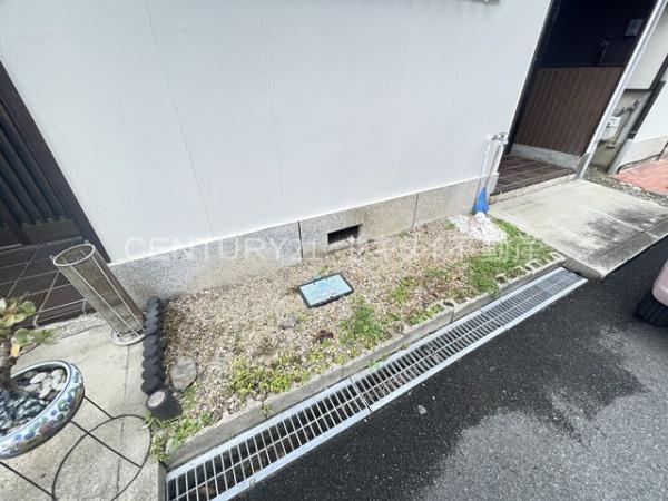 高安町北5丁目テラスハウス