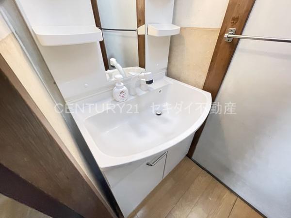高安町北5丁目テラスハウス