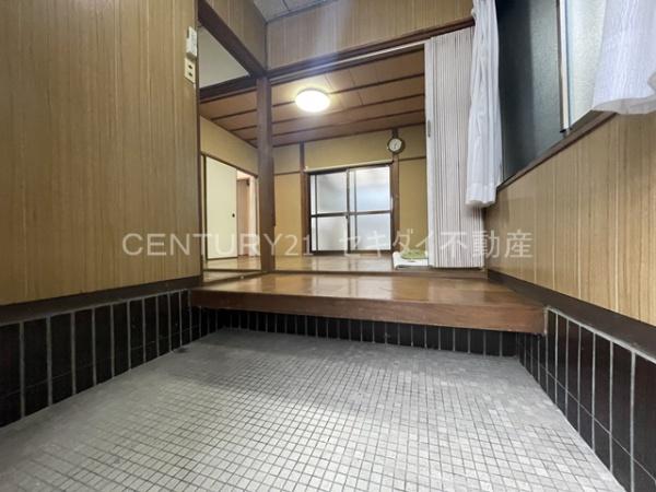 高安町北5丁目テラスハウス