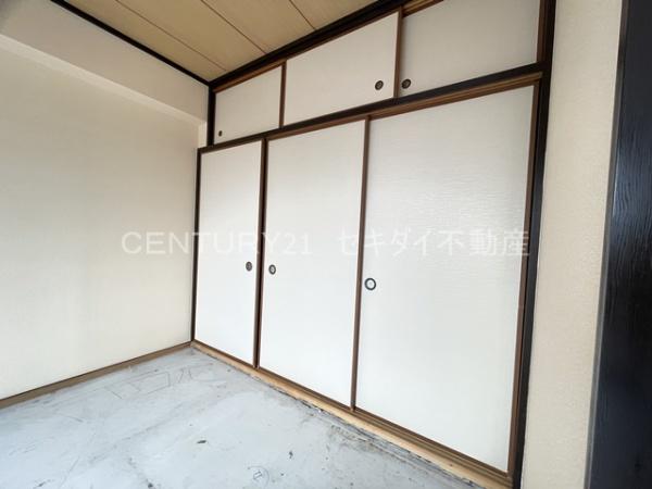 ドゥヴァンルパルク川村