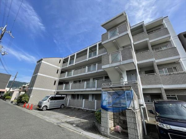 ドゥヴァンルパルク川村