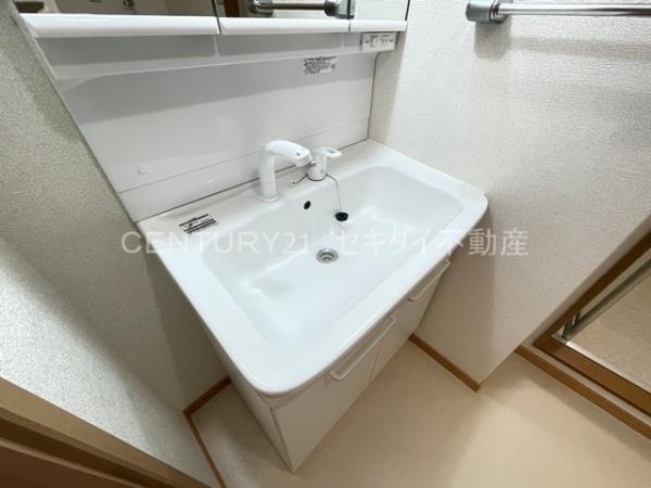 シャイニング参番館