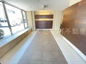 八尾市南植松町４丁目のマンション