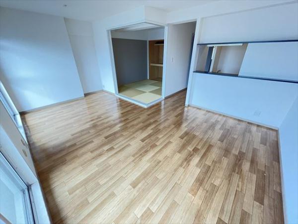 八尾市南植松町４丁目のマンション
