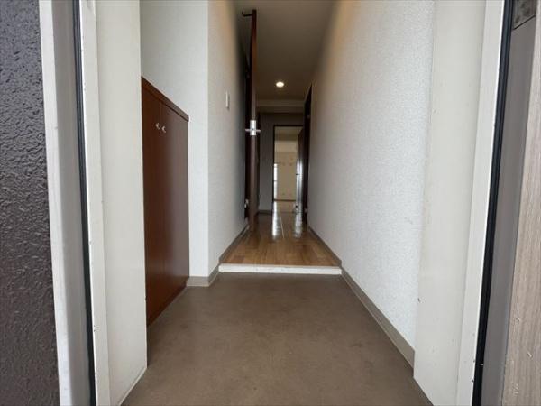 八尾市南植松町４丁目のマンション