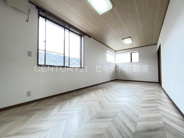 服部川3丁目戸建て