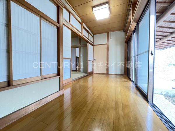 服部川3丁目戸建て