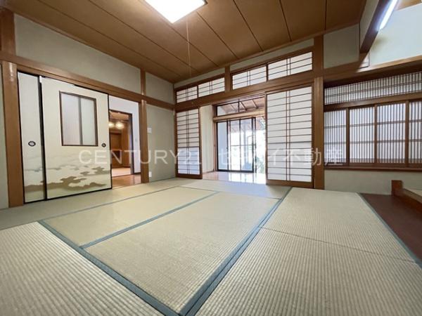 服部川3丁目戸建て