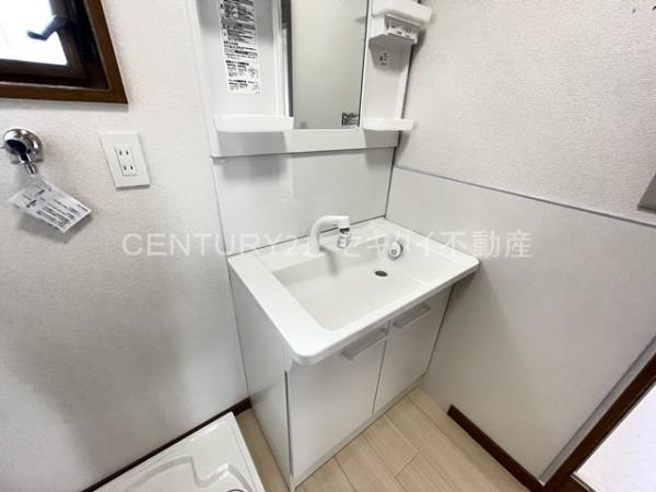 服部川3丁目戸建て