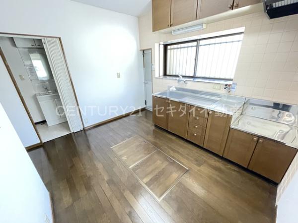 南植松町4丁目戸建て