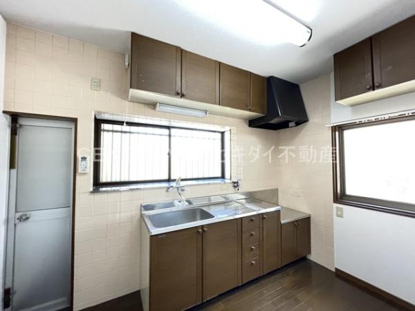 南植松町4丁目戸建て