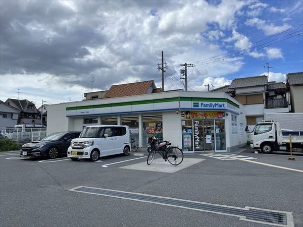 西川ハイツ(ファミリーマートMYS八尾中田店)