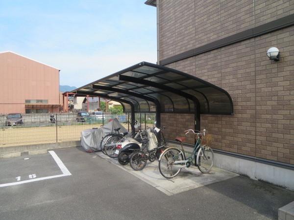 カサベルデ　B棟