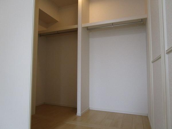 ノーブルセピア山本