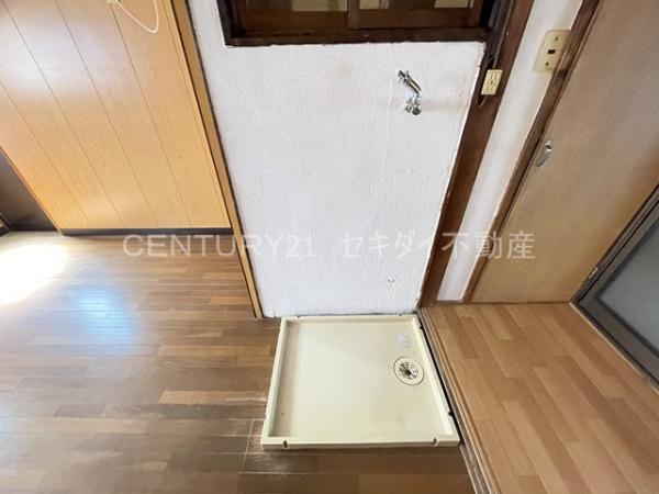 西山本町6丁目貸家
