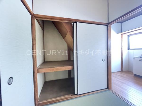 西山本町6丁目貸家