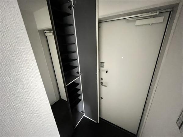 アバンティオアネーロ