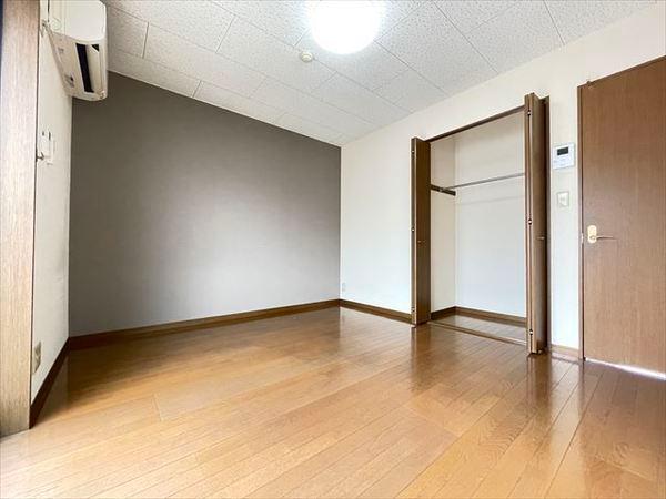 プレジール八尾南