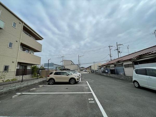 プレジール八尾南