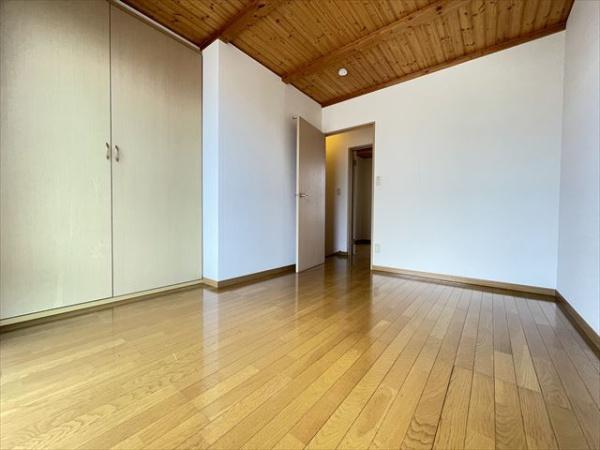 八尾市高安町南３丁目のハイツ