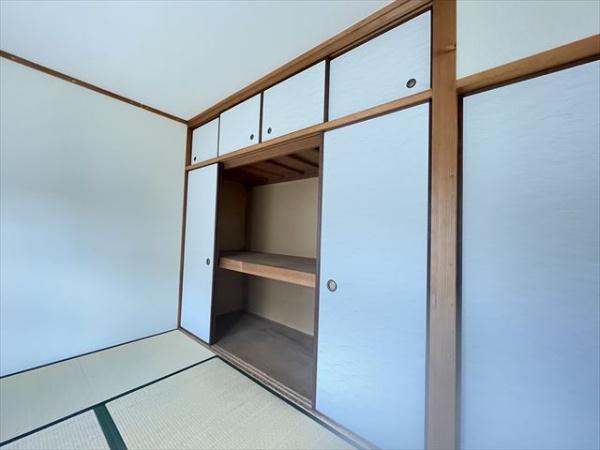 エスパリエ八尾