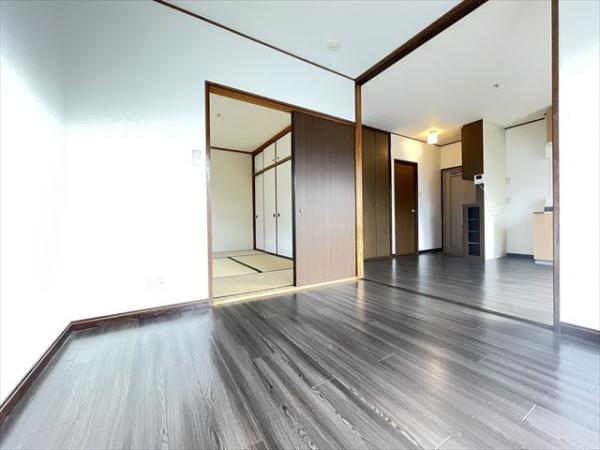 エスパリエ八尾