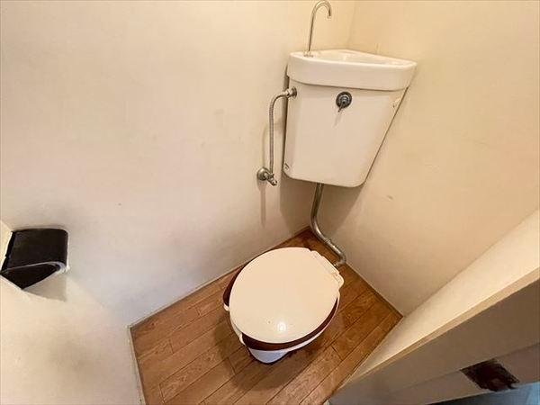 駅前コーポラス