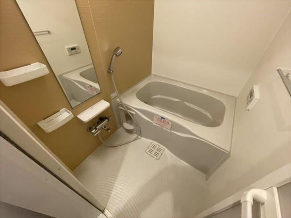 シェモワ　八尾
